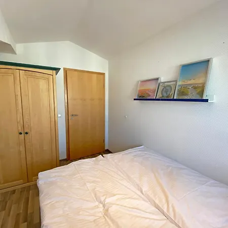 Haus Ruegenscher Bodden Whg 8 Und Whg 9 Mit Meerblick Apartmán