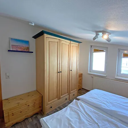 Haus Ruegenscher Bodden Whg 8 Und Whg 9 Mit Meerblick Apartmán